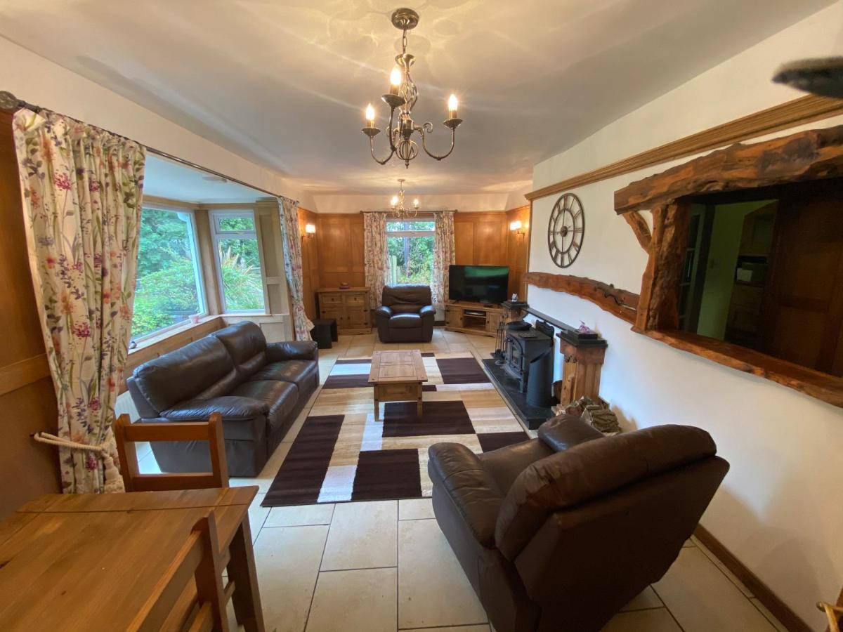 Holiday home Tranquil Thornhill Retreat With Hot Tub *