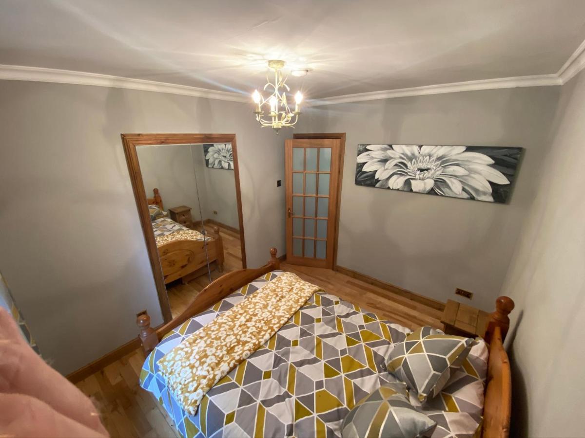 Tranquil Thornhill Retreat With Hot Tub *