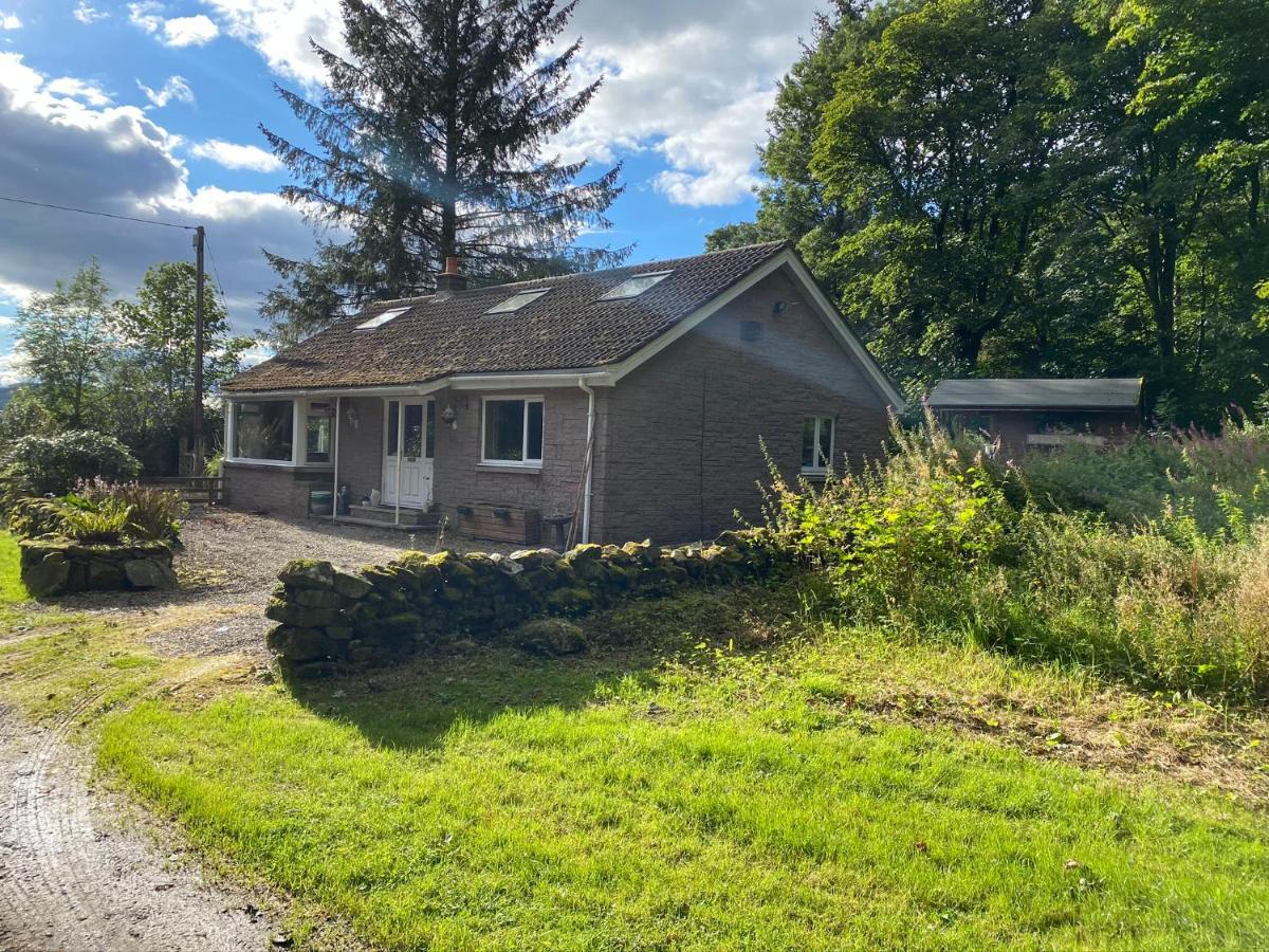 Holiday home Tranquil Thornhill Retreat With Hot Tub