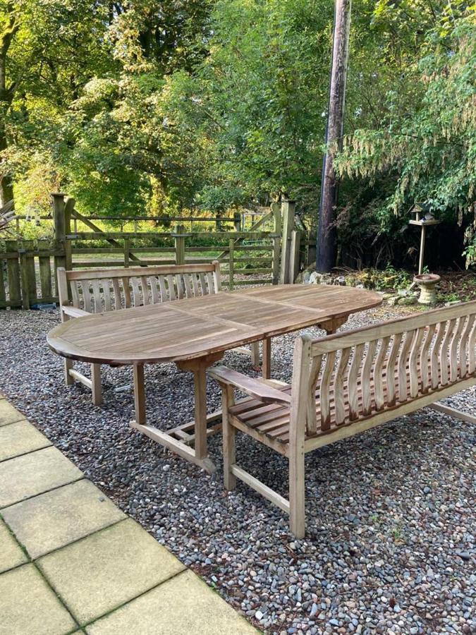 Tranquil Thornhill Retreat With Hot Tub *