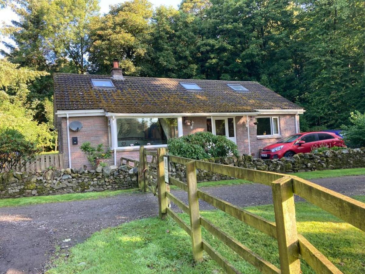 Holiday home Tranquil Thornhill Retreat With Hot Tub